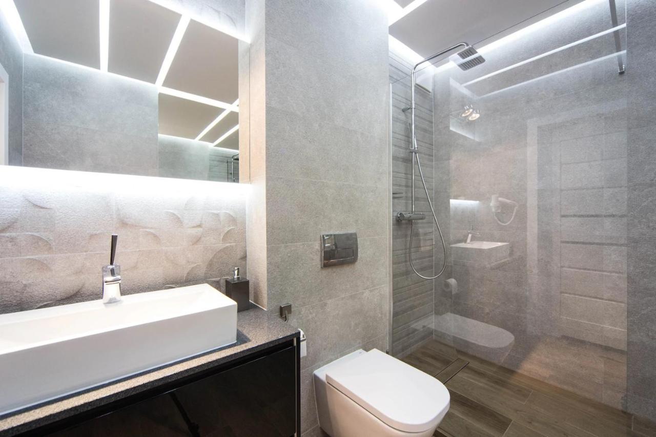 Nowoczesne Apartamenty W Centrum Krakowa Luaran gambar