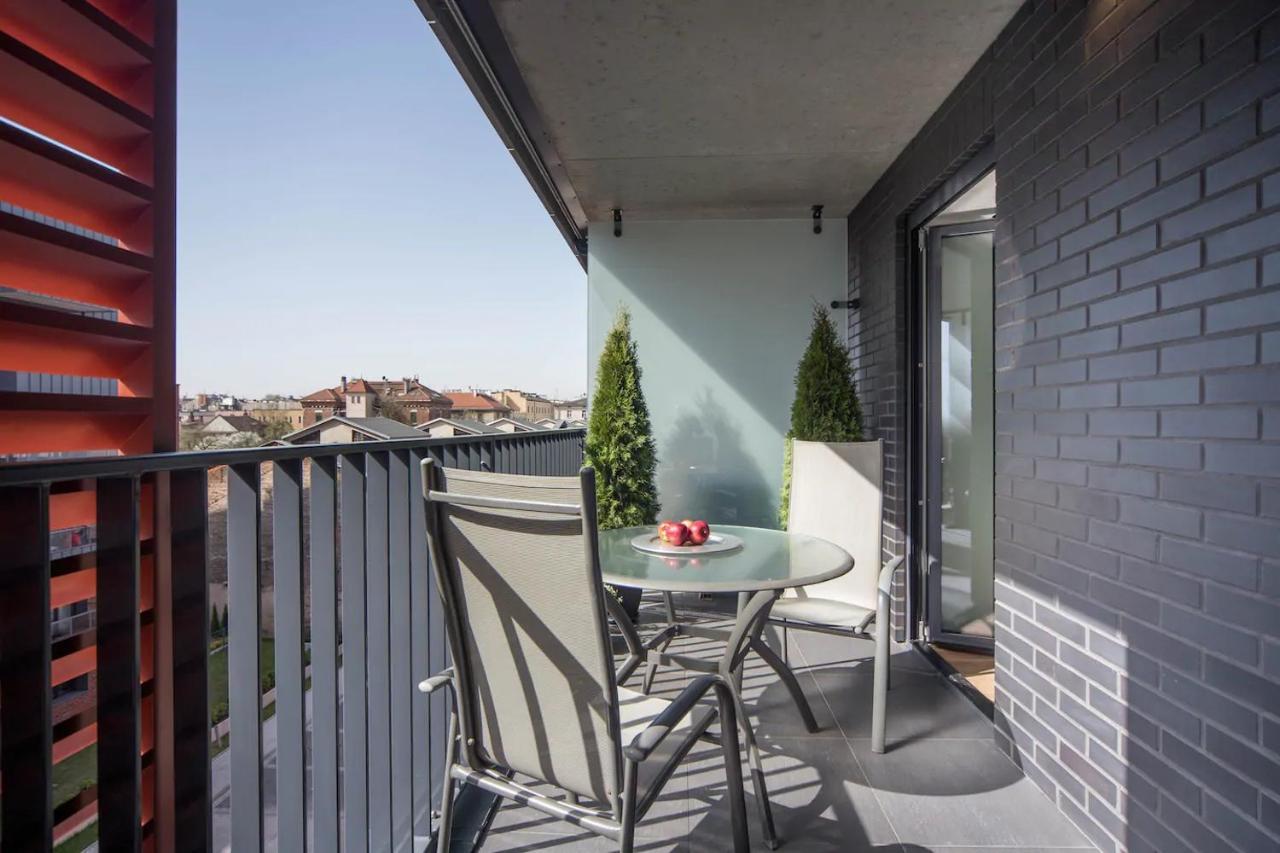 Nowoczesne Apartamenty W Centrum Krakowa Luaran gambar