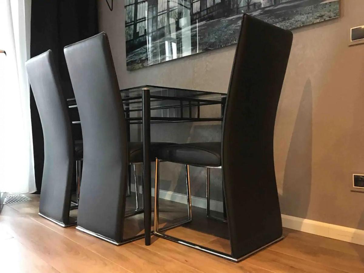 Nowoczesne Apartamenty W Centrum Krakowa Luaran gambar