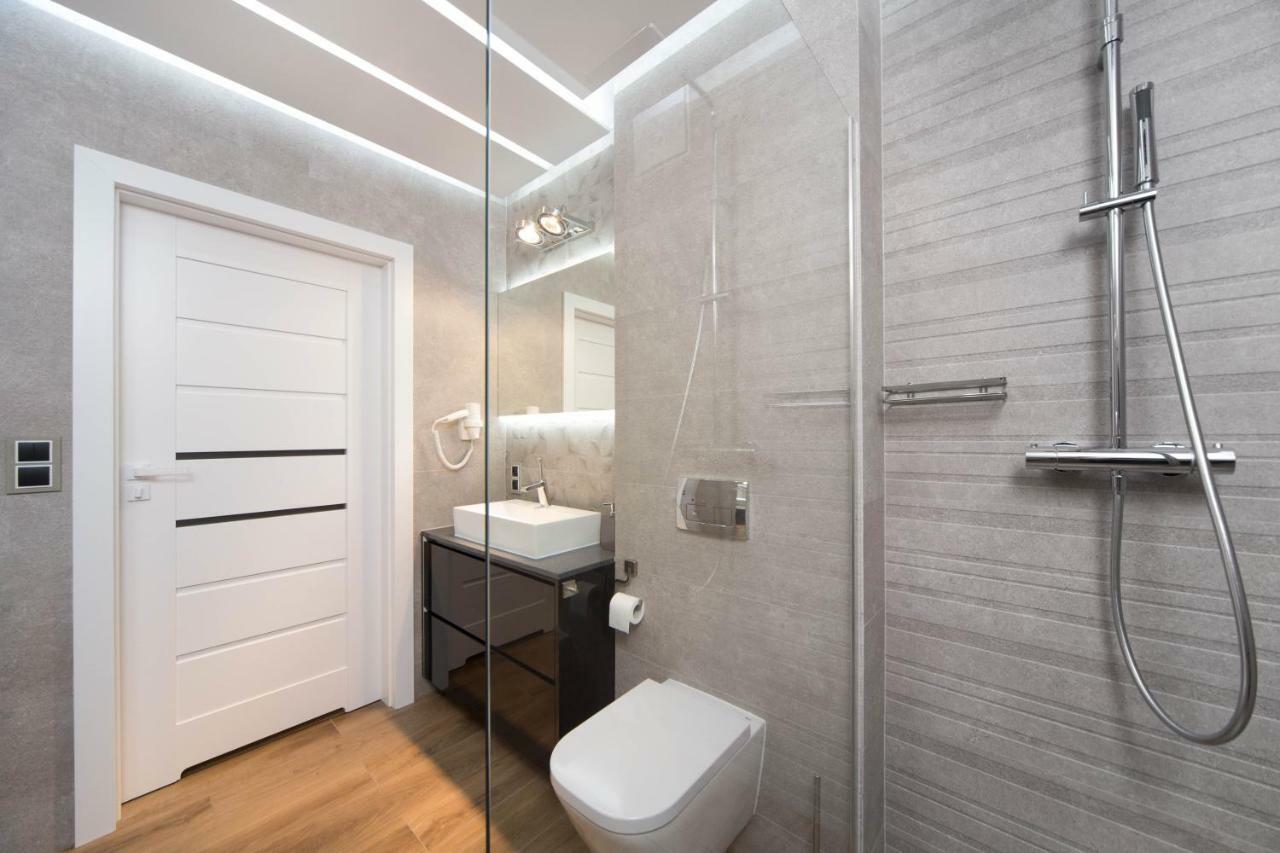 Nowoczesne Apartamenty W Centrum Krakowa Luaran gambar