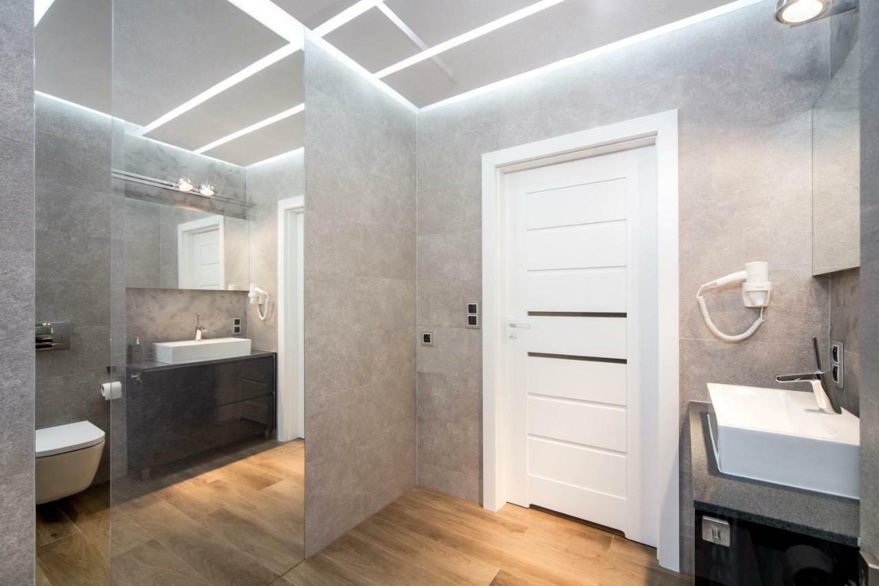 Nowoczesne Apartamenty W Centrum Krakowa Luaran gambar